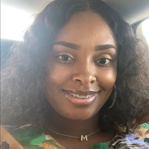 Meet your Posher, Candace